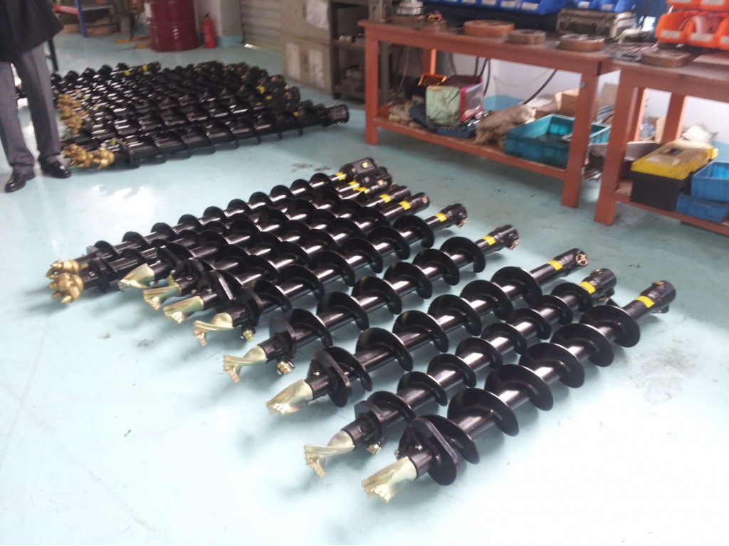 สว่านเจาะดิน มอเตอร์ไฮดรอลิค YDH 40000