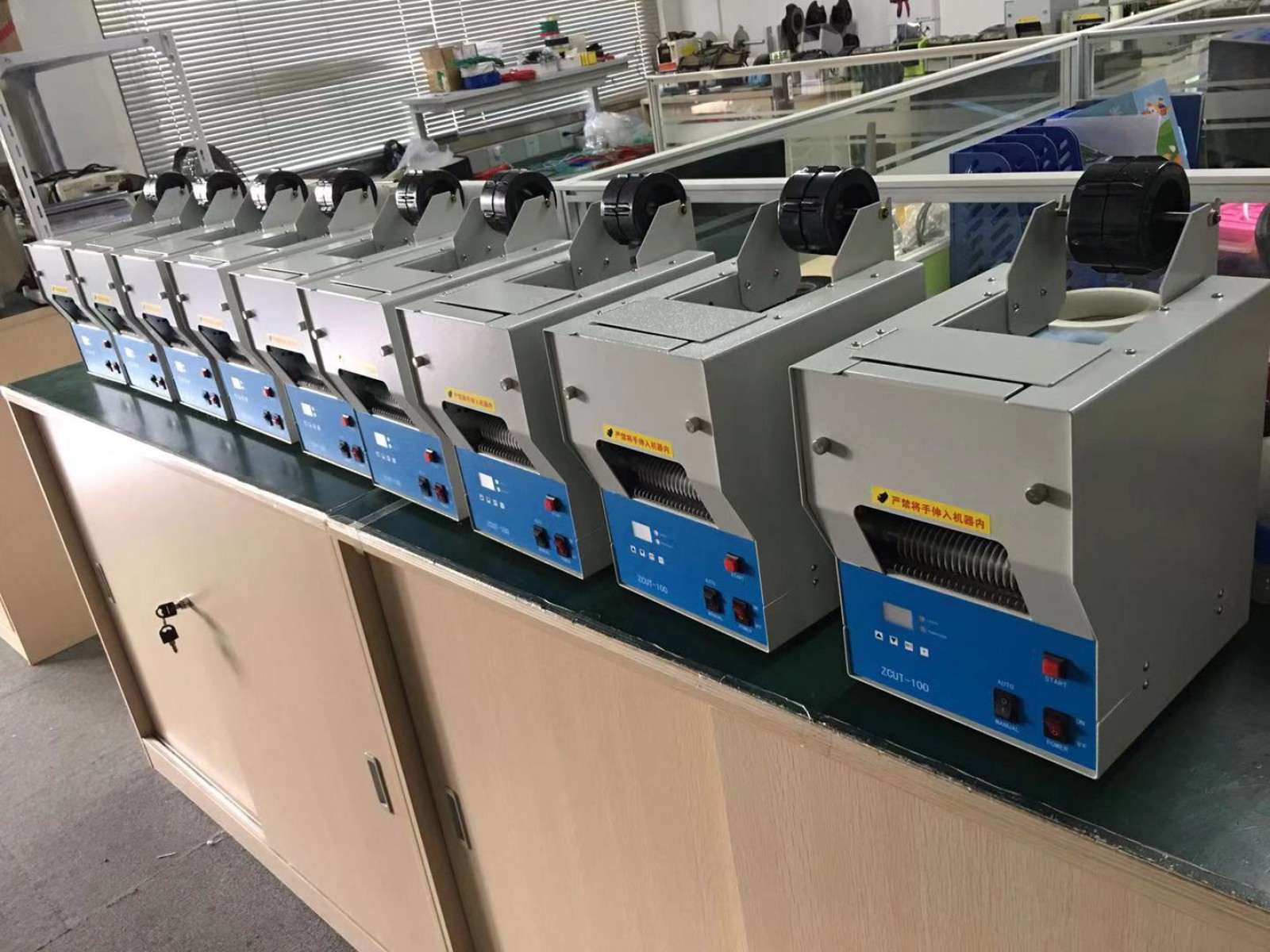 Zcut-100 Automatic Tape Dispenser