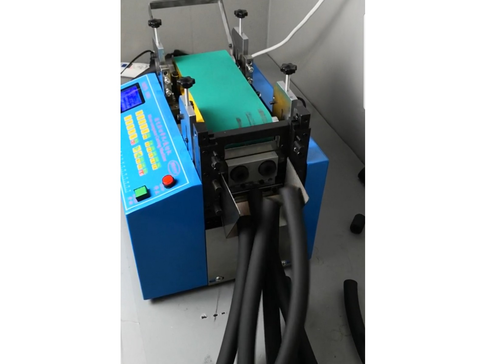 เครื่องตัดท่ออ่อน