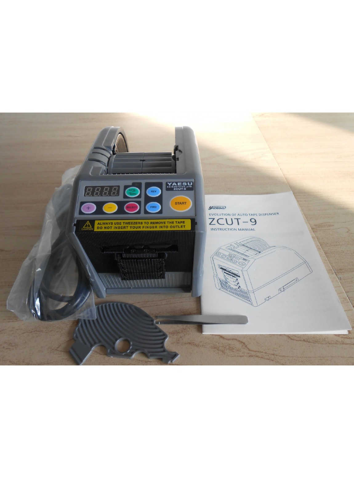 เครื่องตัดเทปอัตโนมัติ Zcut-9