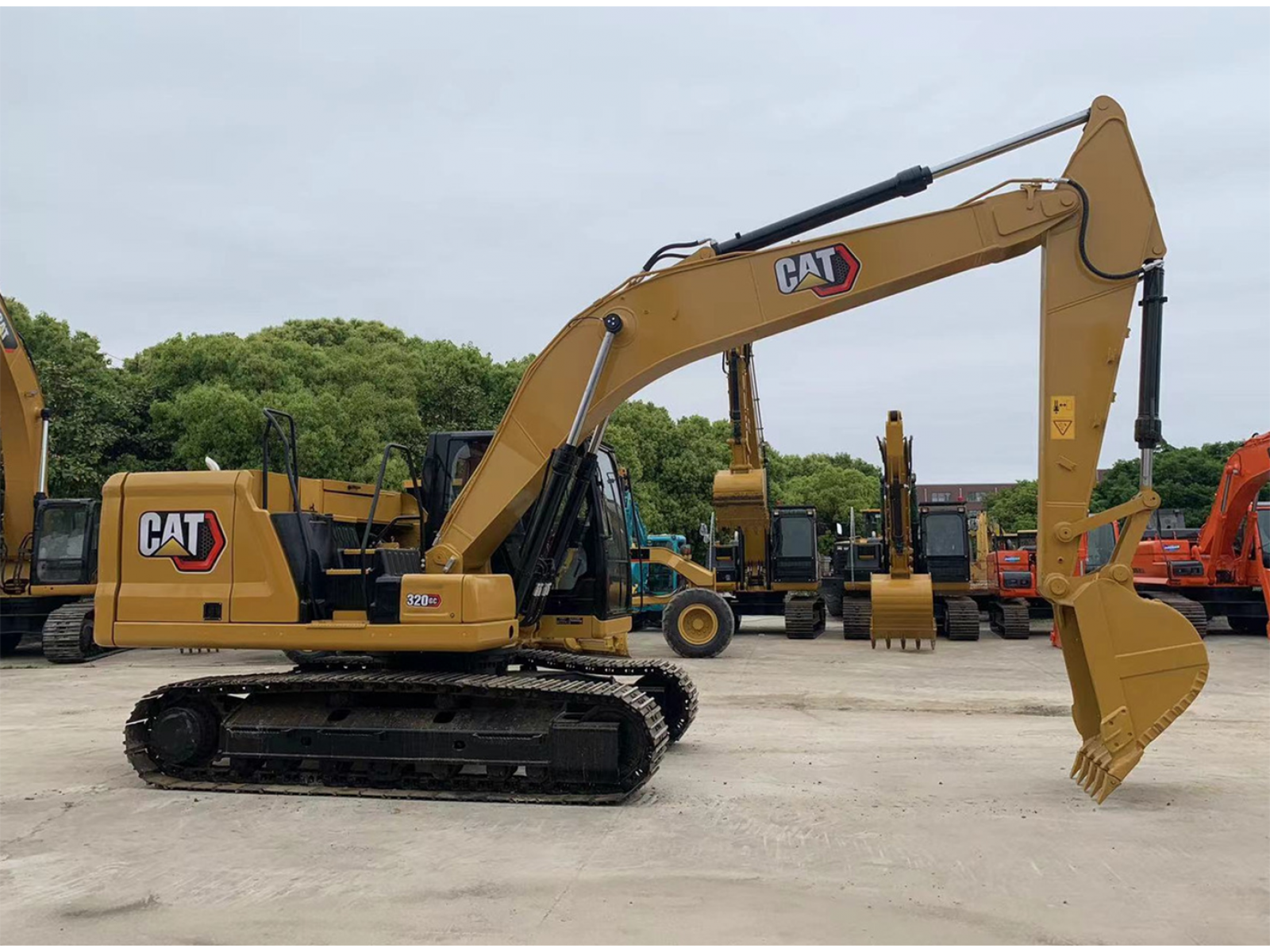 CAT 320GC ไมล์ 900 ชม.