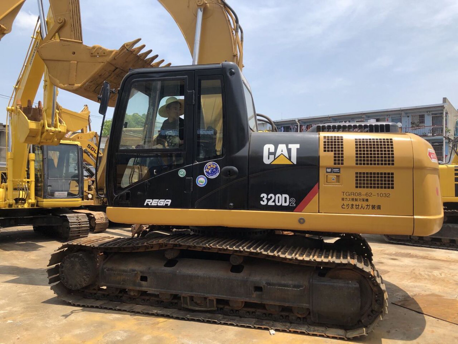 แม็คโคร CAT 320D ไมล์ 900 ชม.