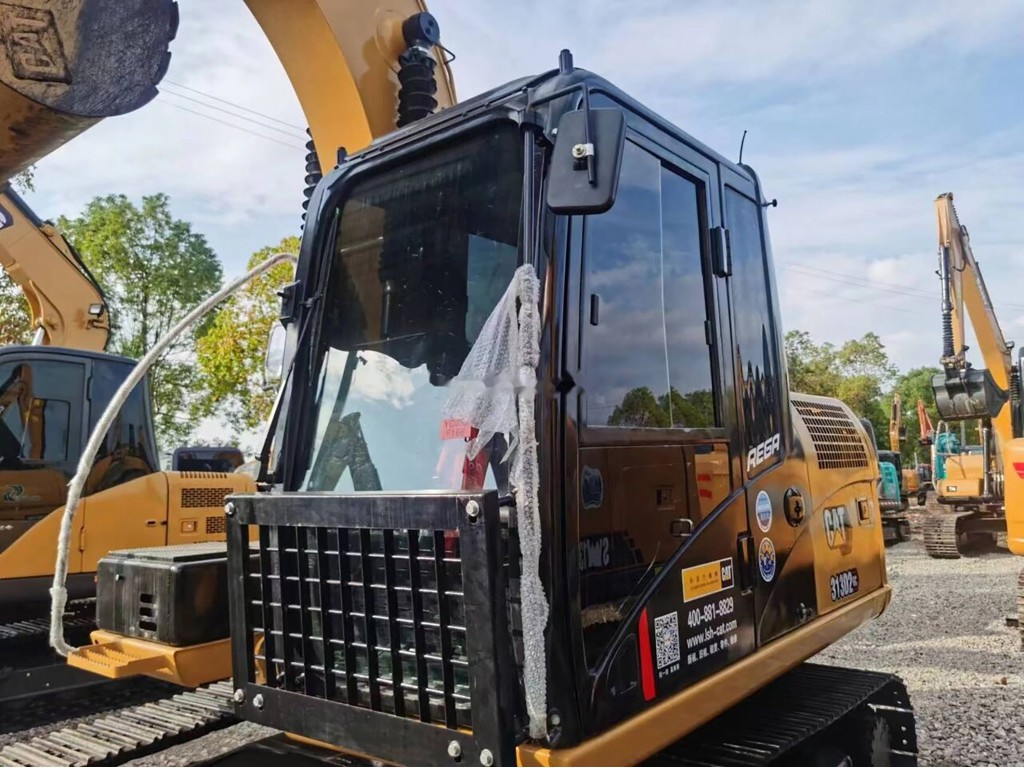 รถขุด CAT320GX