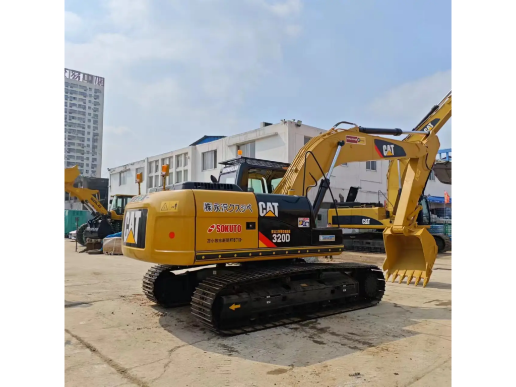 รถขุด Caterpillar 320D2