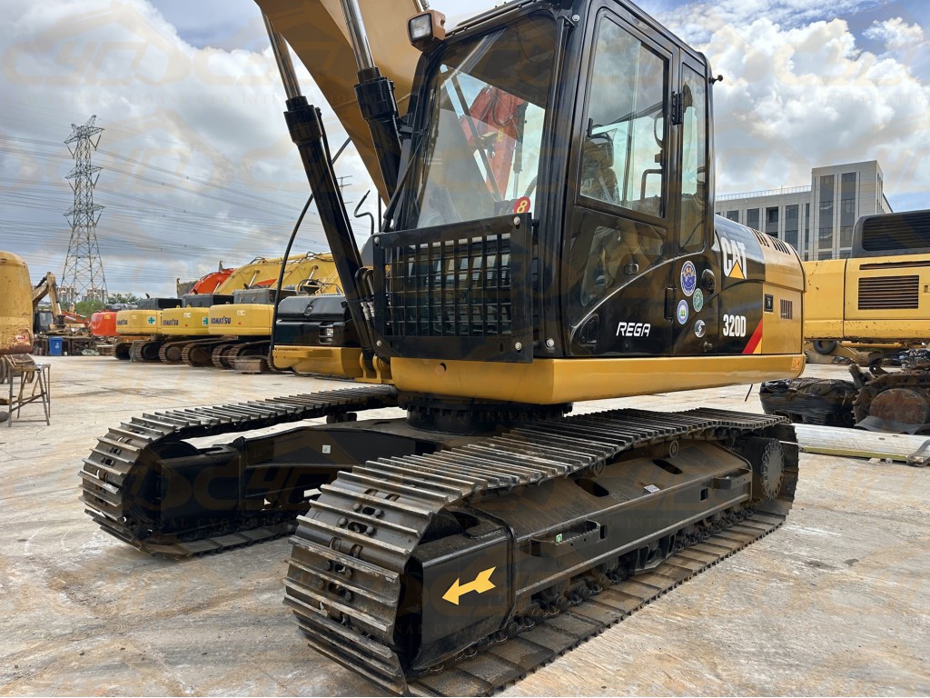 รถขุด CAT320GX