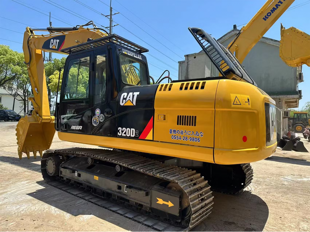 CAT 320D2 คือรถขุดไฮดรอลิก