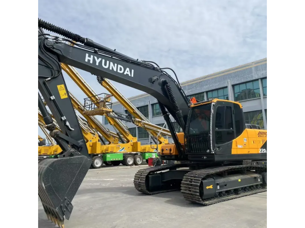 รถขุด Hyundai HX220HD