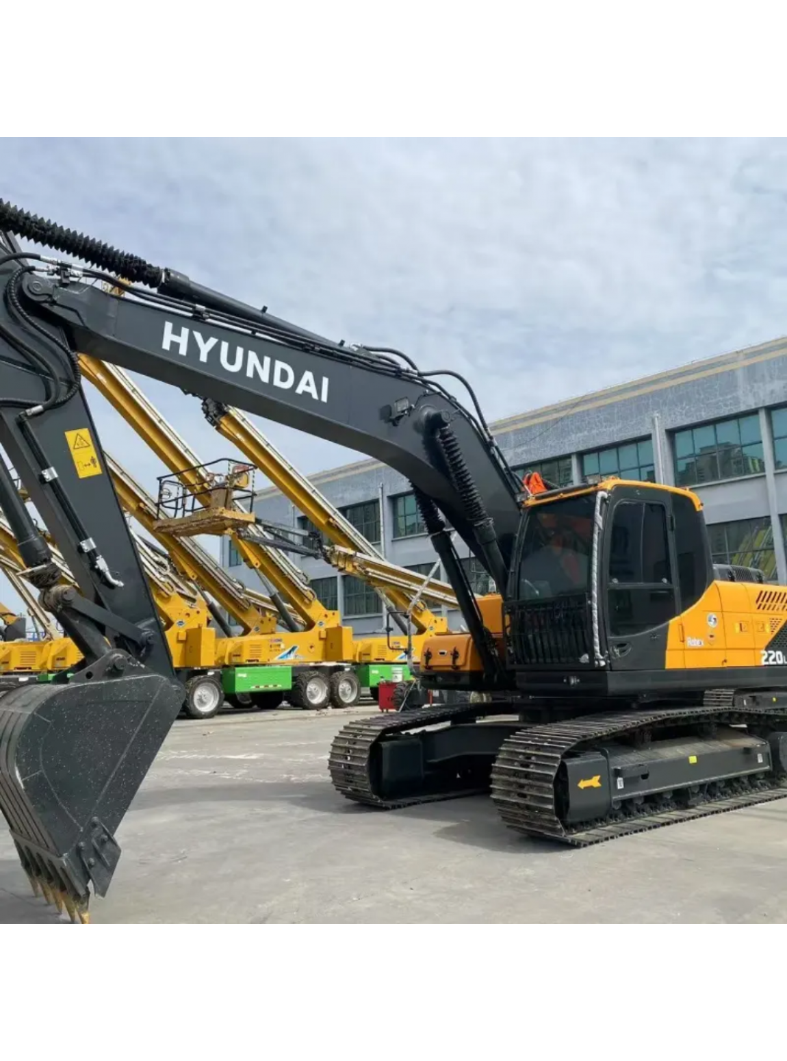 รถขุด Hyundai 220LC-9S