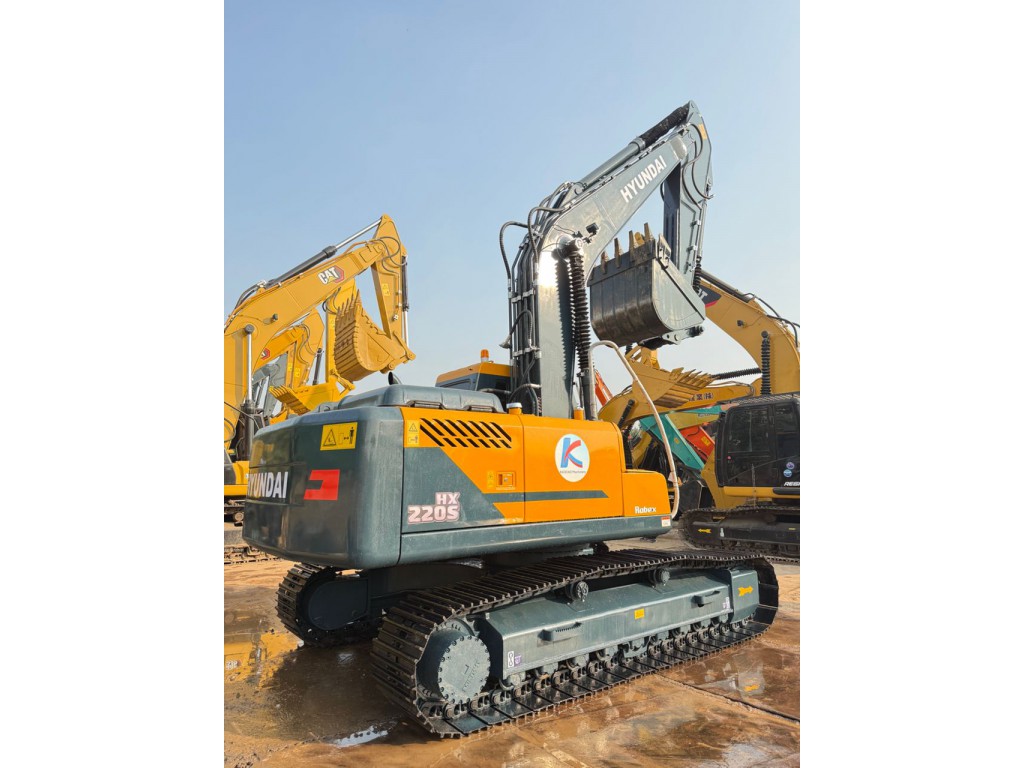 รถขุด Hyundai HX220HD