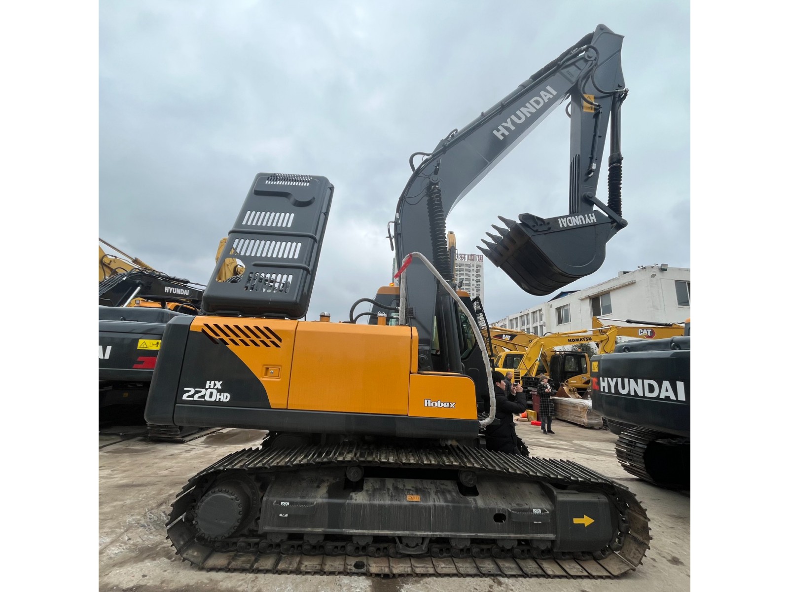 รถขุด Hyundai HX220HD
