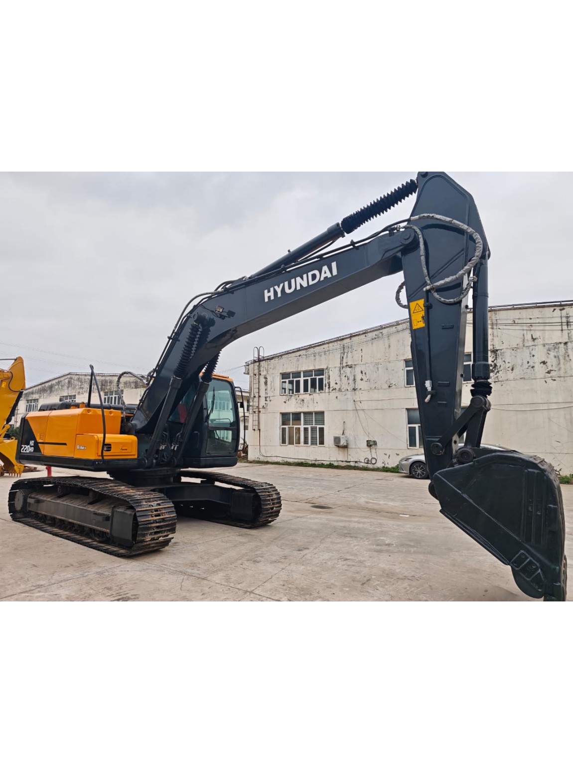 รถขุด Hyundai HX220HD