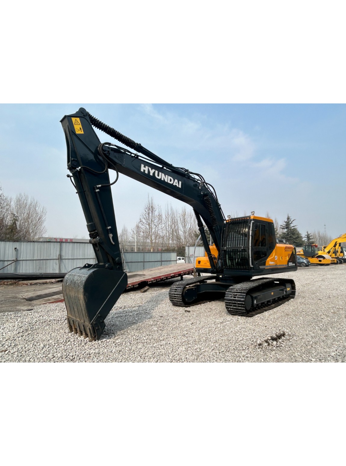 รถขุด Hyundai 220LC-9S