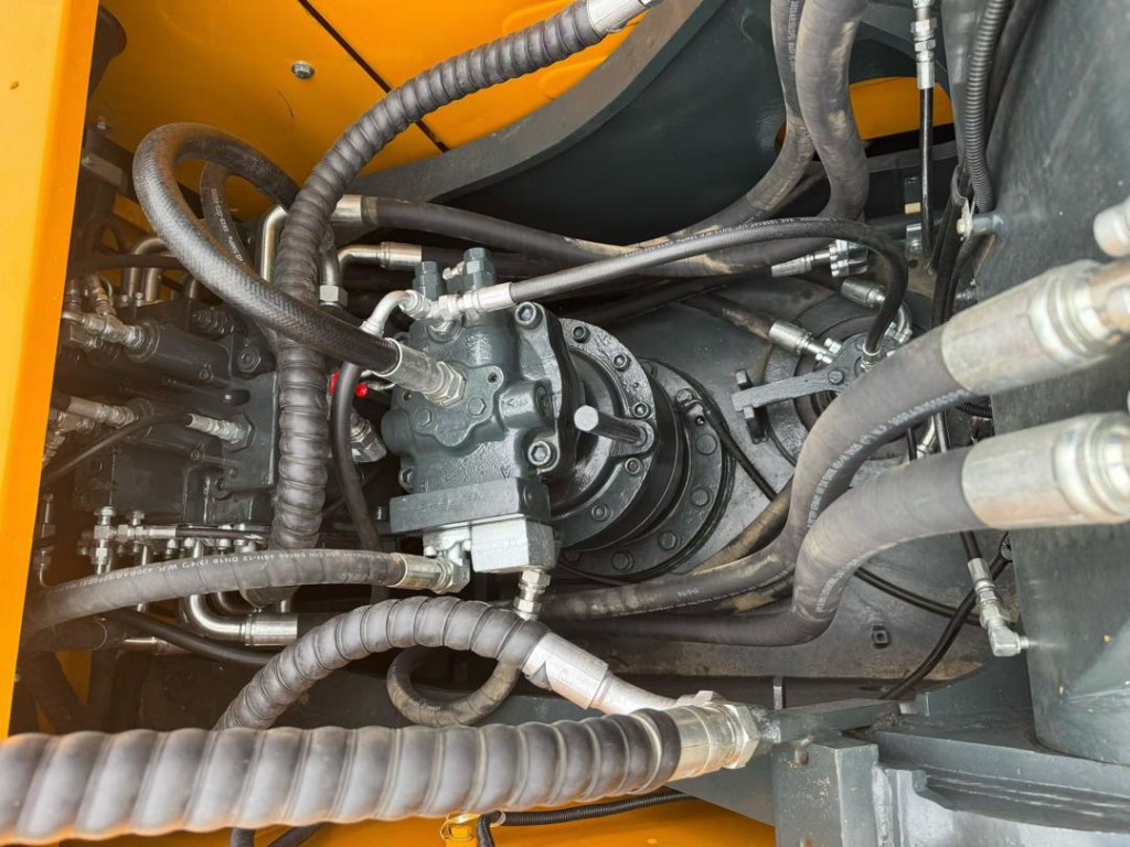 รถขุด Hyundai 220LC-9S