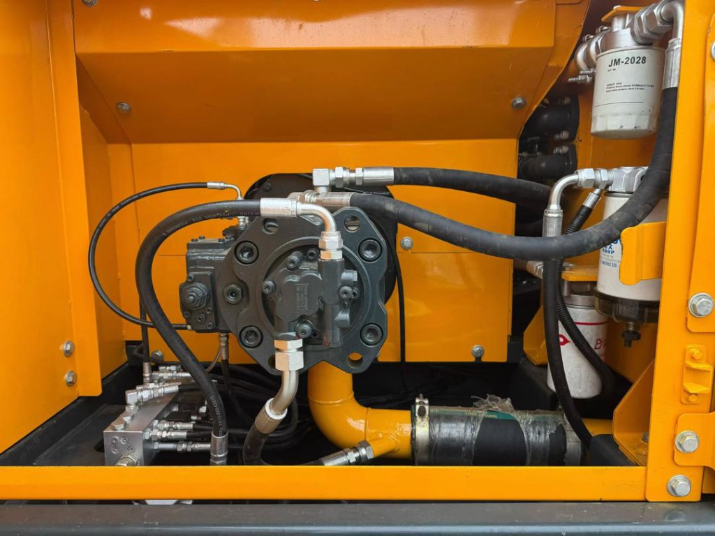 รถขุด Hyundai 220LC-9S