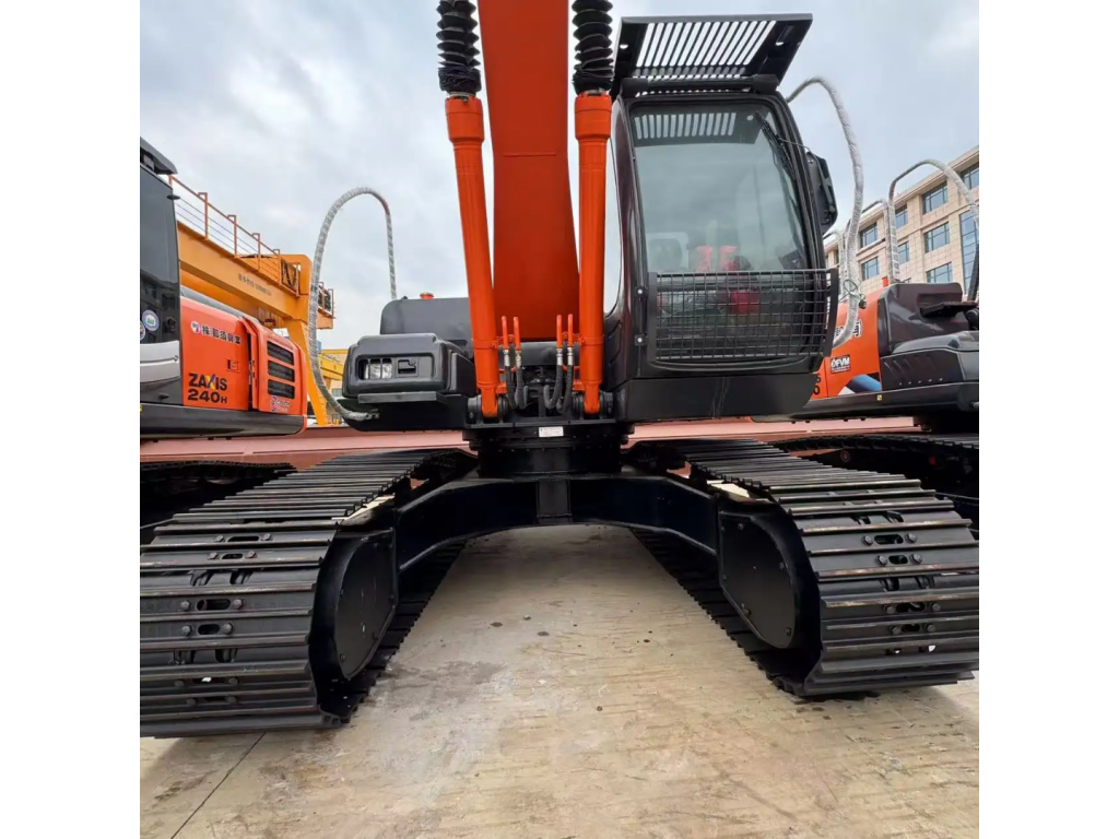 รถขุด Hitachi ZX 200-5G