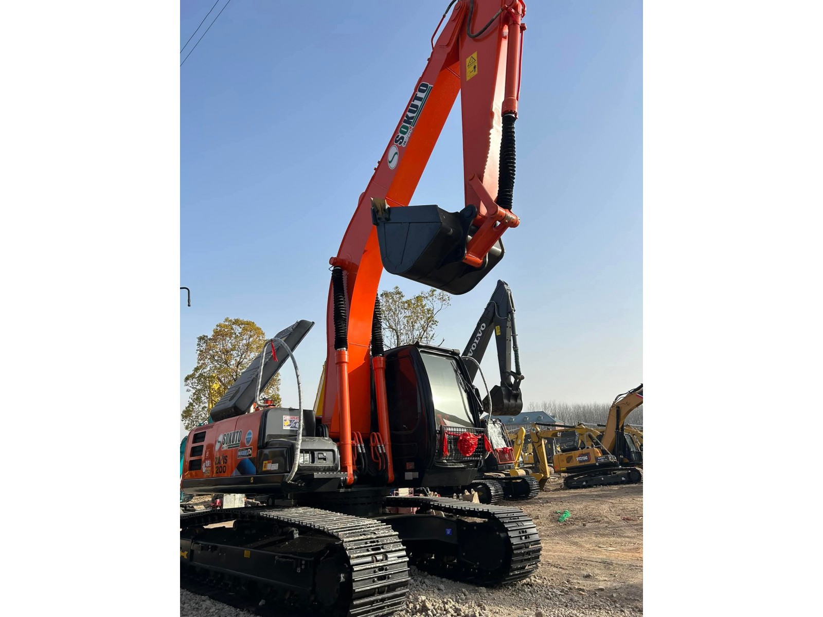 รถขุด Hitachi ZX 200-5G