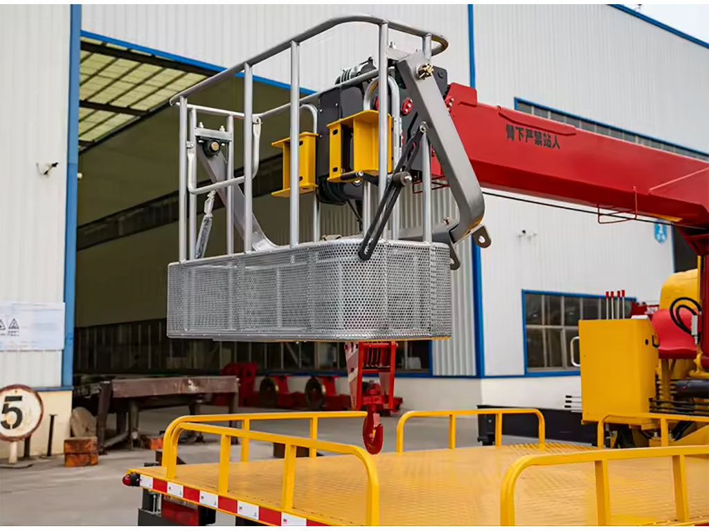 เครนติดรถบรรทุก 5 ตัน