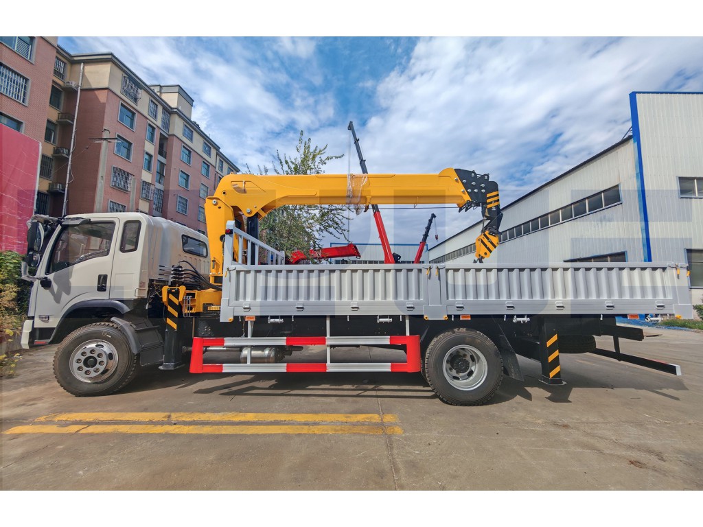 เครนติดกระเช้า 3 ตัน