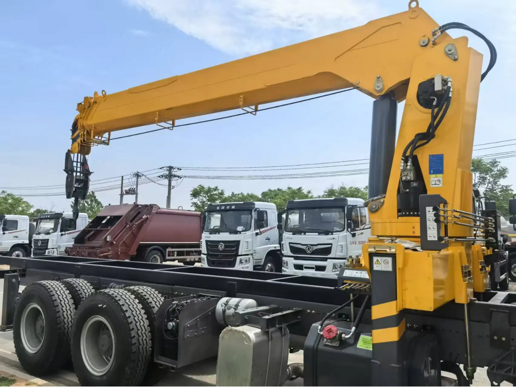 เครนติดกระเช้า 5 ตัน