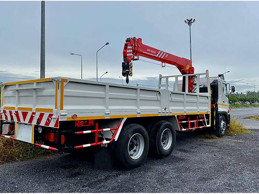 เครนติดรถบรรทุก 5 ตัน