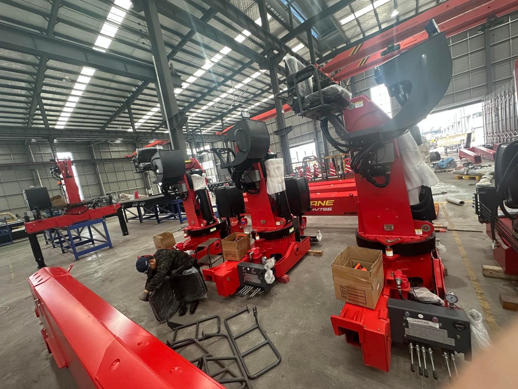 เครนติดรถบรรทุก 5 ตัน