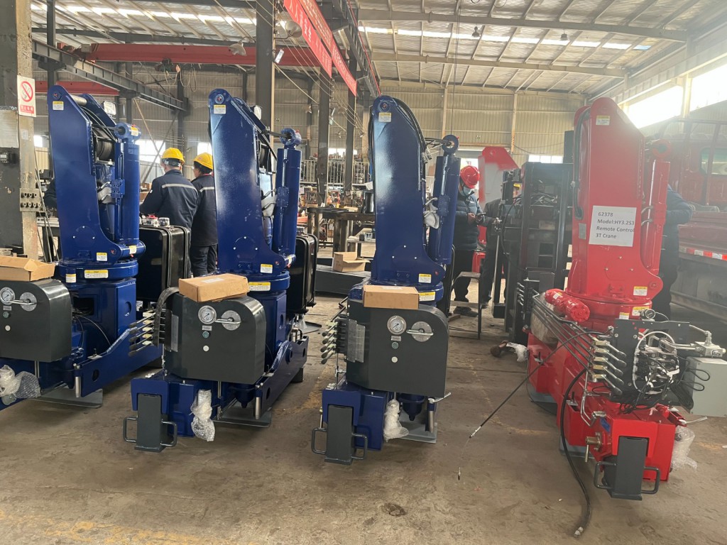 เครนติดรถบรรทุก 5 ตัน