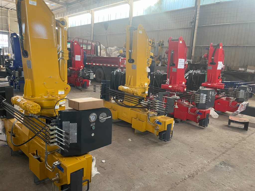 เครนติดกระเช้า 5 ตัน