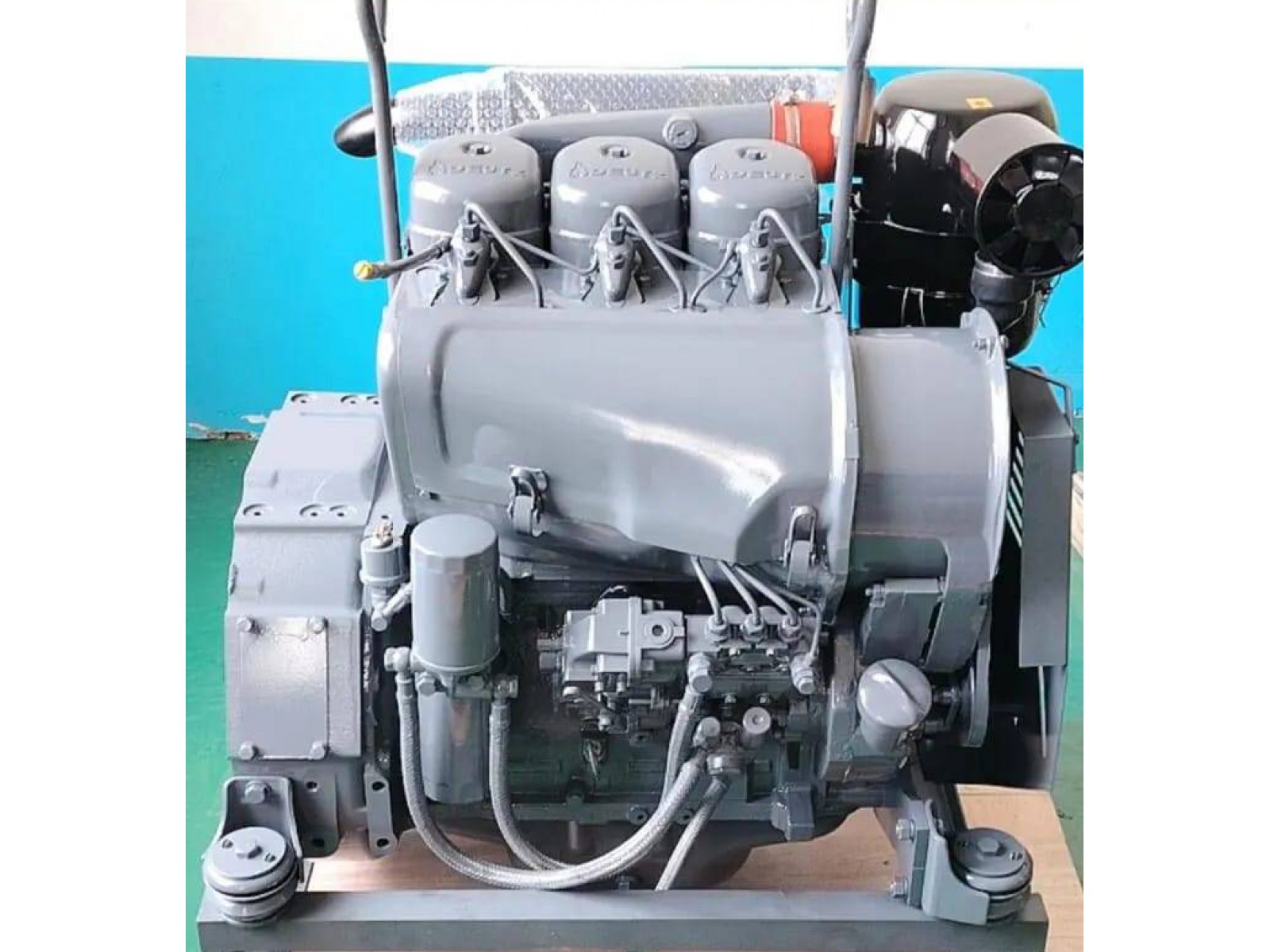 เครื่องยนต์ดีเซล DEUTZ 3 สูบใหม่ F3L912