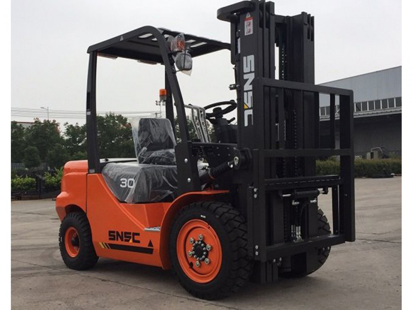 รถโฟล์คลิฟท์ 3 ตัน