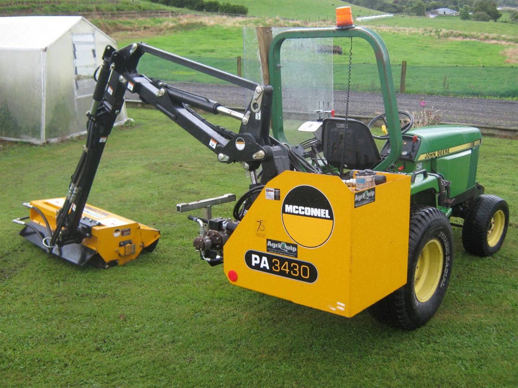 เครื่องตัดหญ้าไหล่ทาง ติดท้ายรถฟาร์มแทรกเตอร์