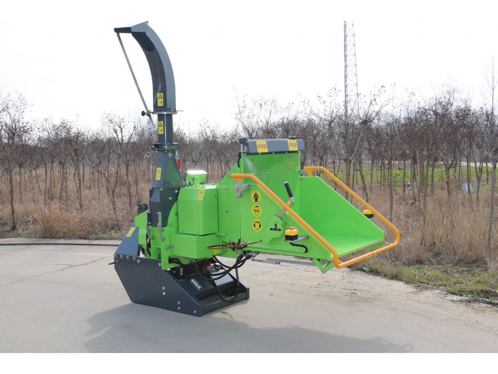 เครื่องย่อยกิ่งไม้ 45 แรงม้า