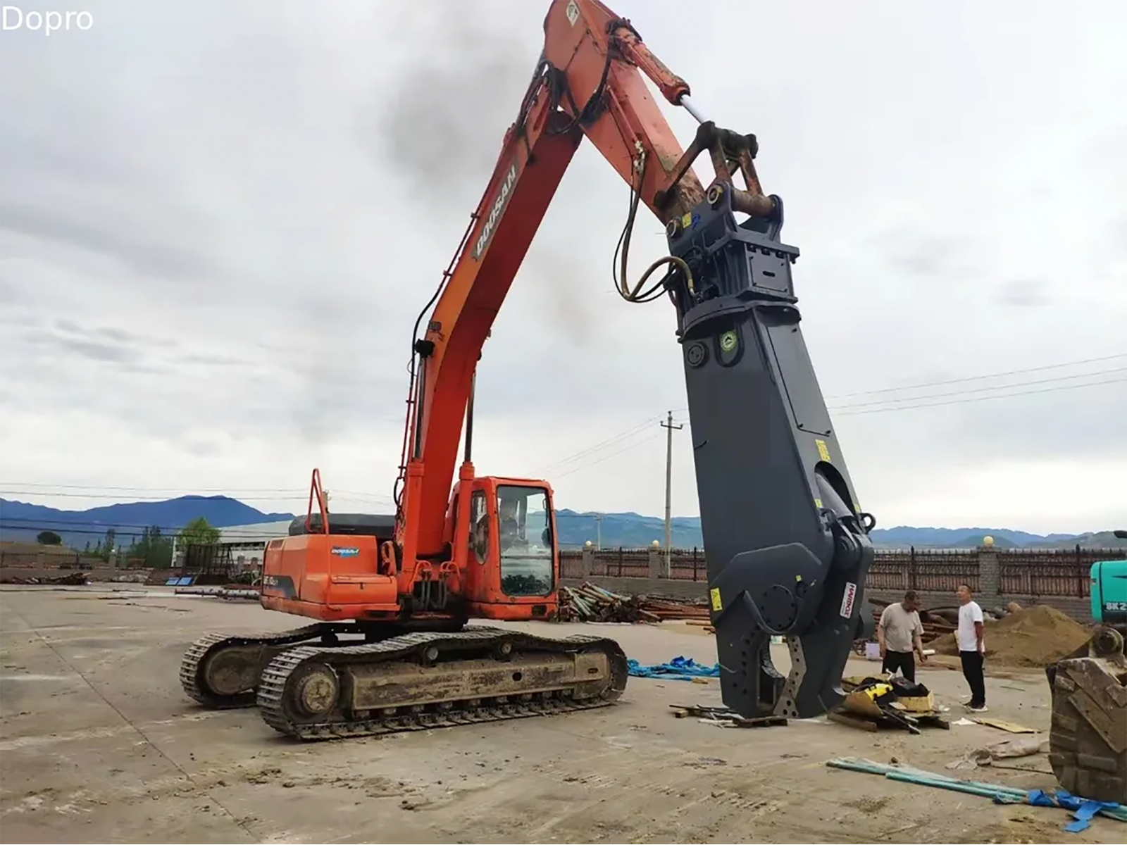 กรรไกรตัดเหล็กติด รถแม็คโคร