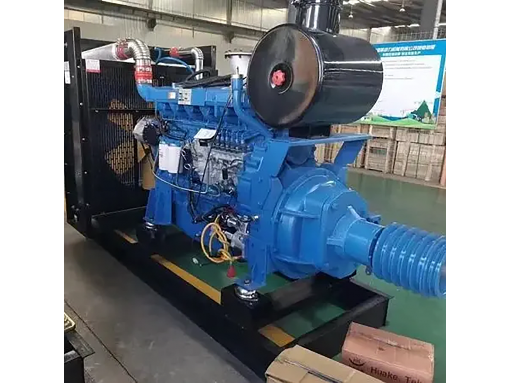 รถสูบน้ำเครื่องยนต์ดีเซล 4 สูบ