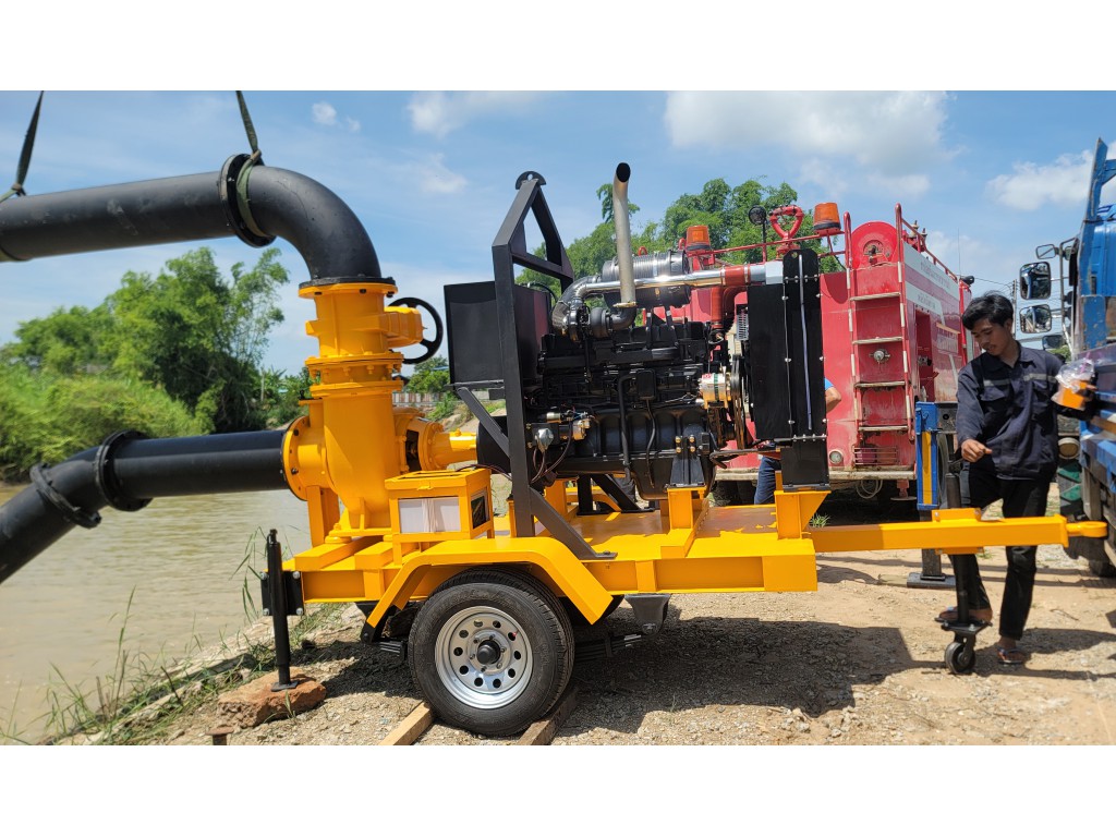 เครื่องสูบน้ำดีเซล ขนาด 12 นิ้ว