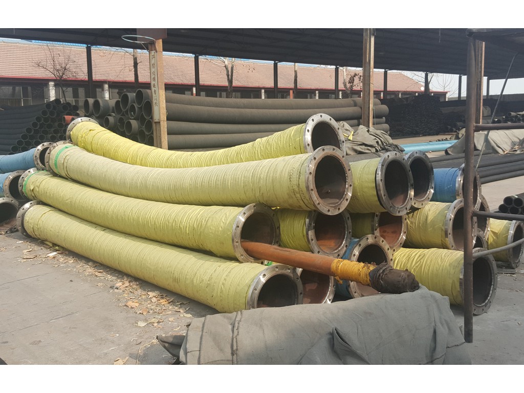 ท่อส่งน้ำตัวหนอน 14 นิ้ว ยาว 4 เมตร