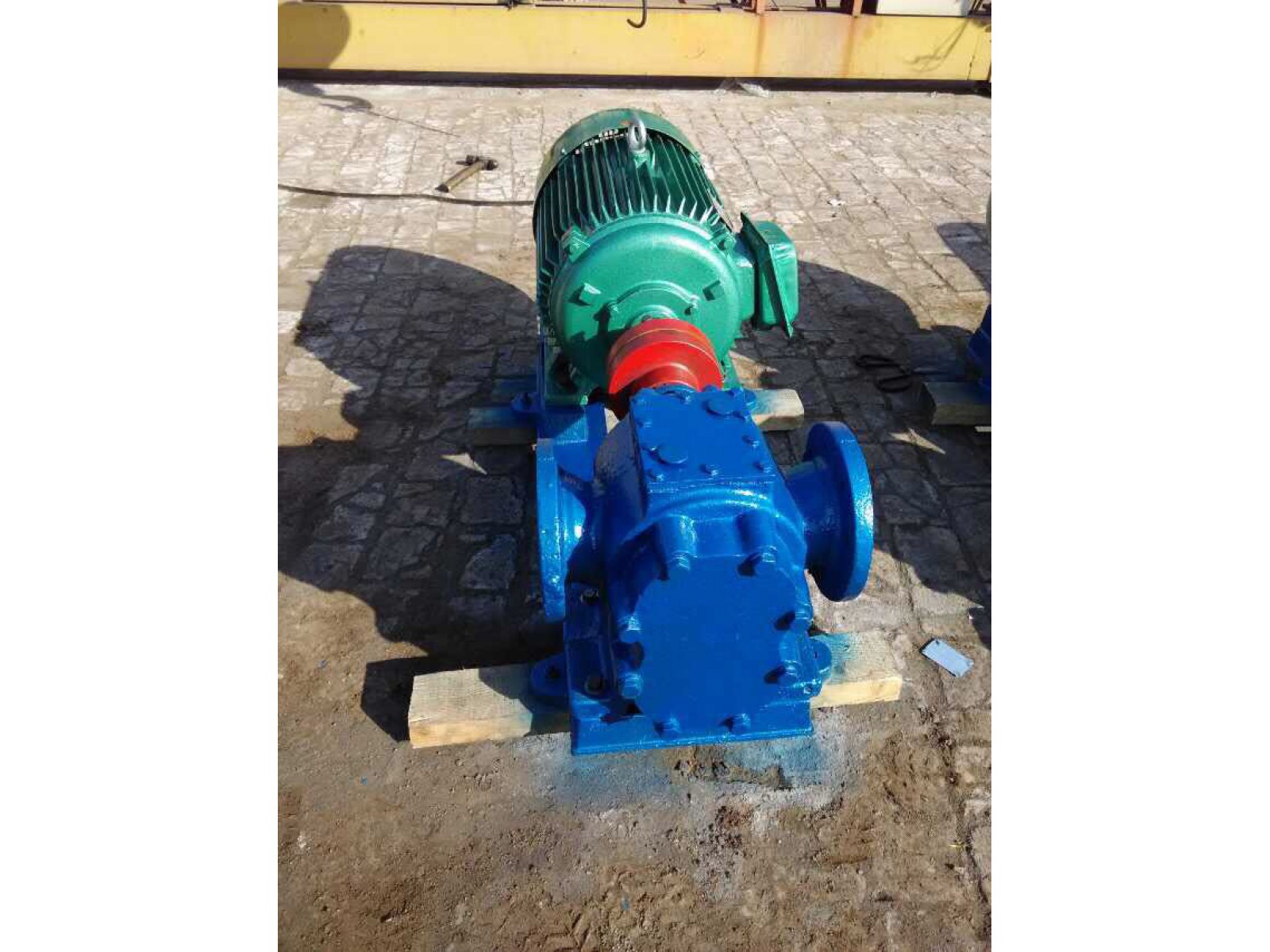 ปั๊มยางมะตอย Asphalt pump