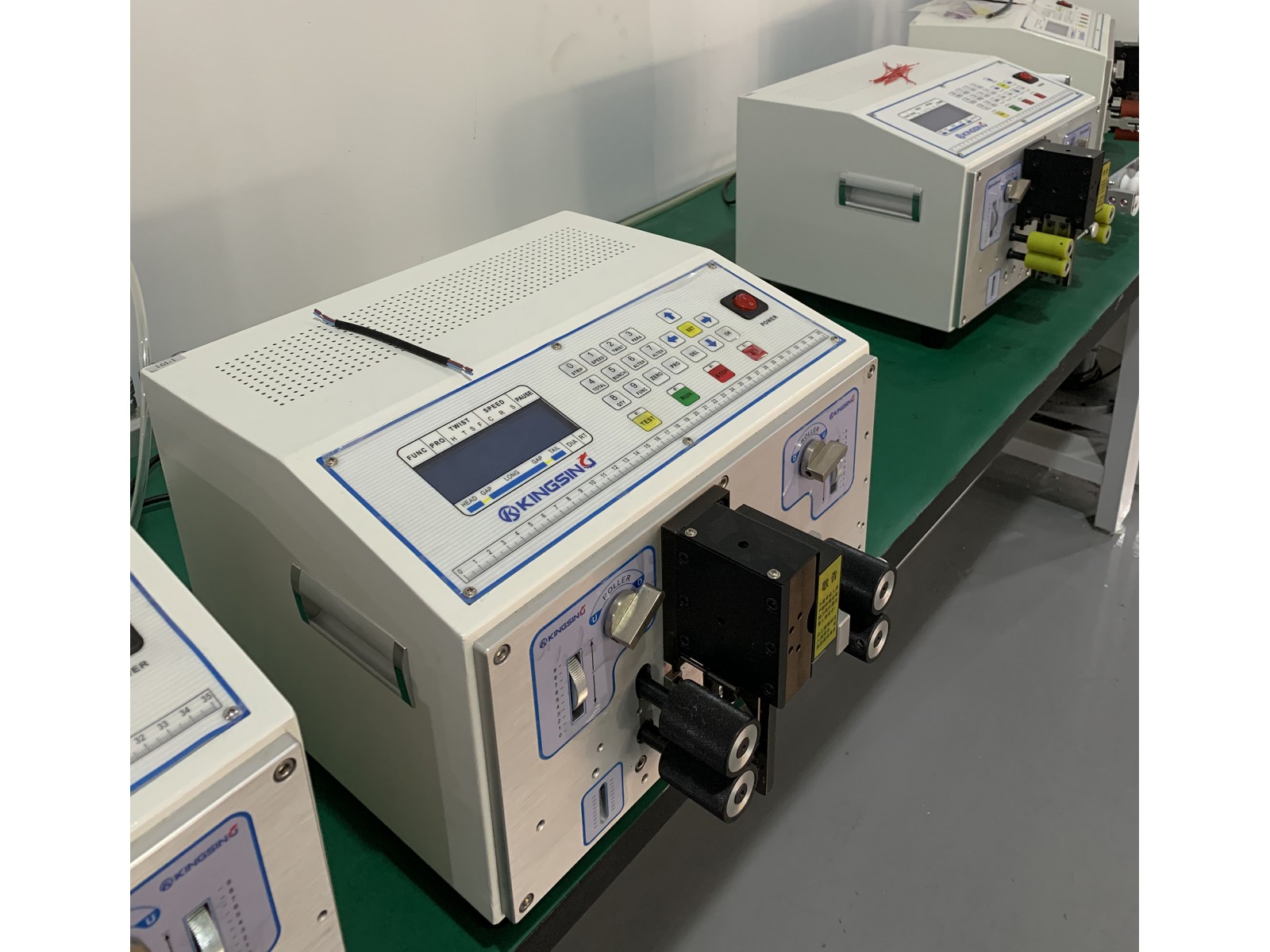 เครื่องปอกสายไฟ KS-W612