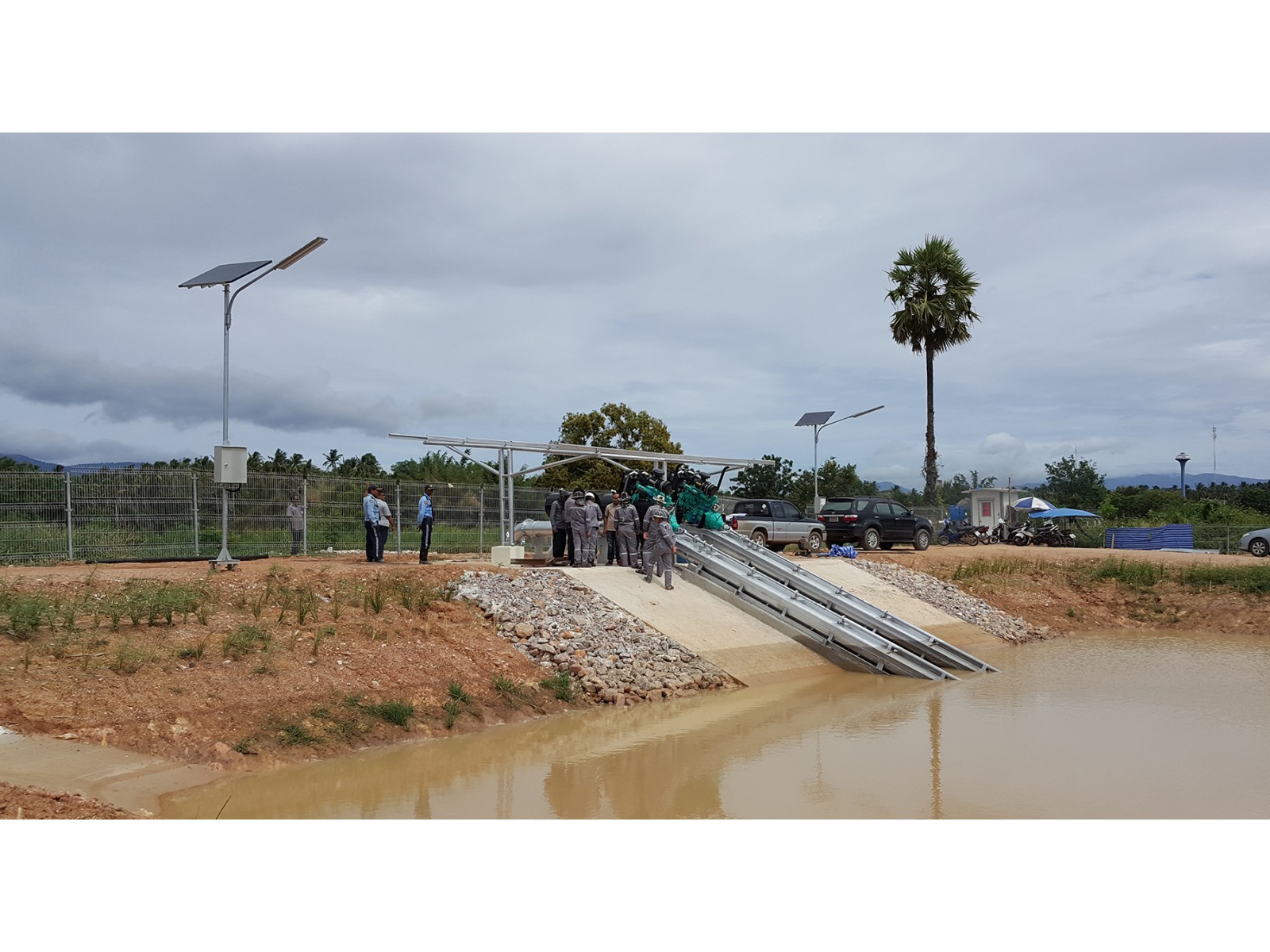 ท่อสูบน้ำสแตนเลส 12 นิ้ว