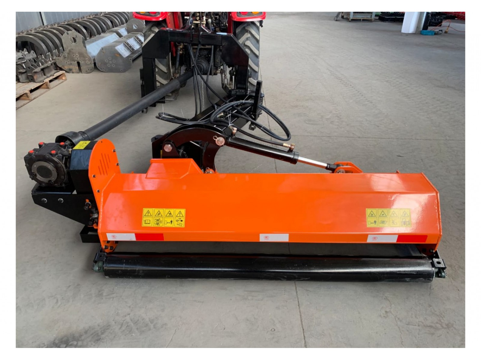 เครื่องตัดหญ้าไหล่ทาง AGL120