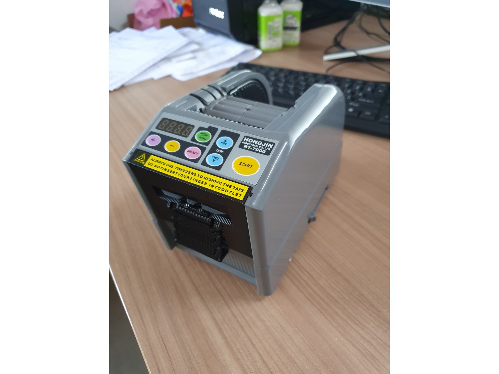 RT-7000 Automatic Tape Dispenser