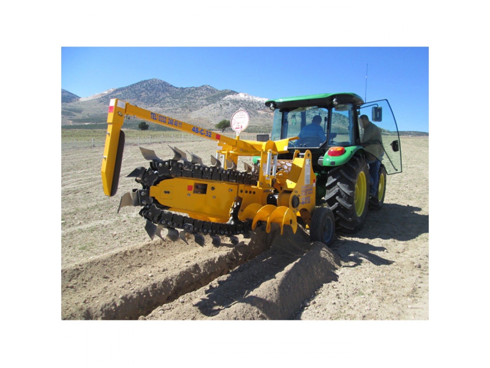 เครื่องขุดร่องดิน