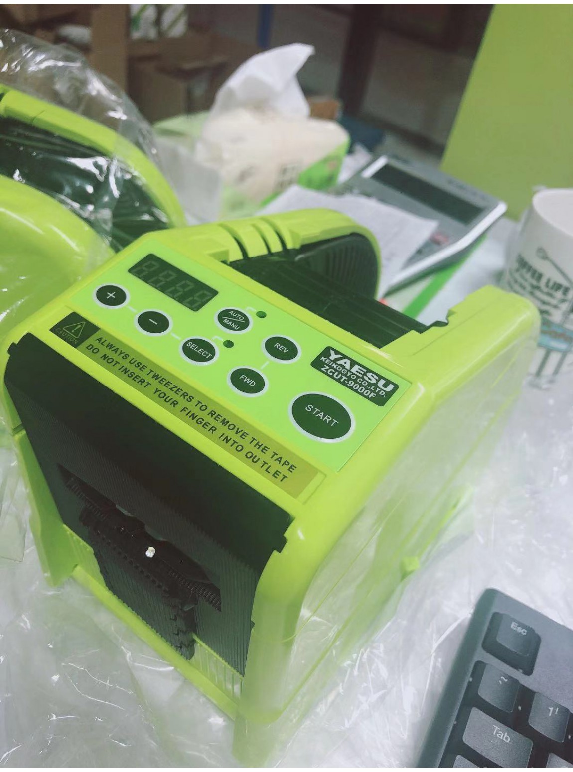 เครื่องตัดเทปกาว RT-9000F