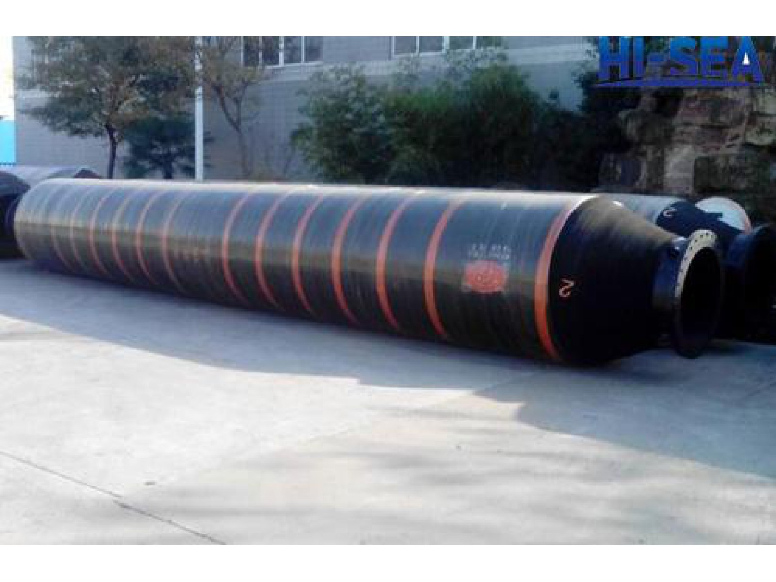 ท่อยางลอยสำหรับน้ำมันทางทะเล